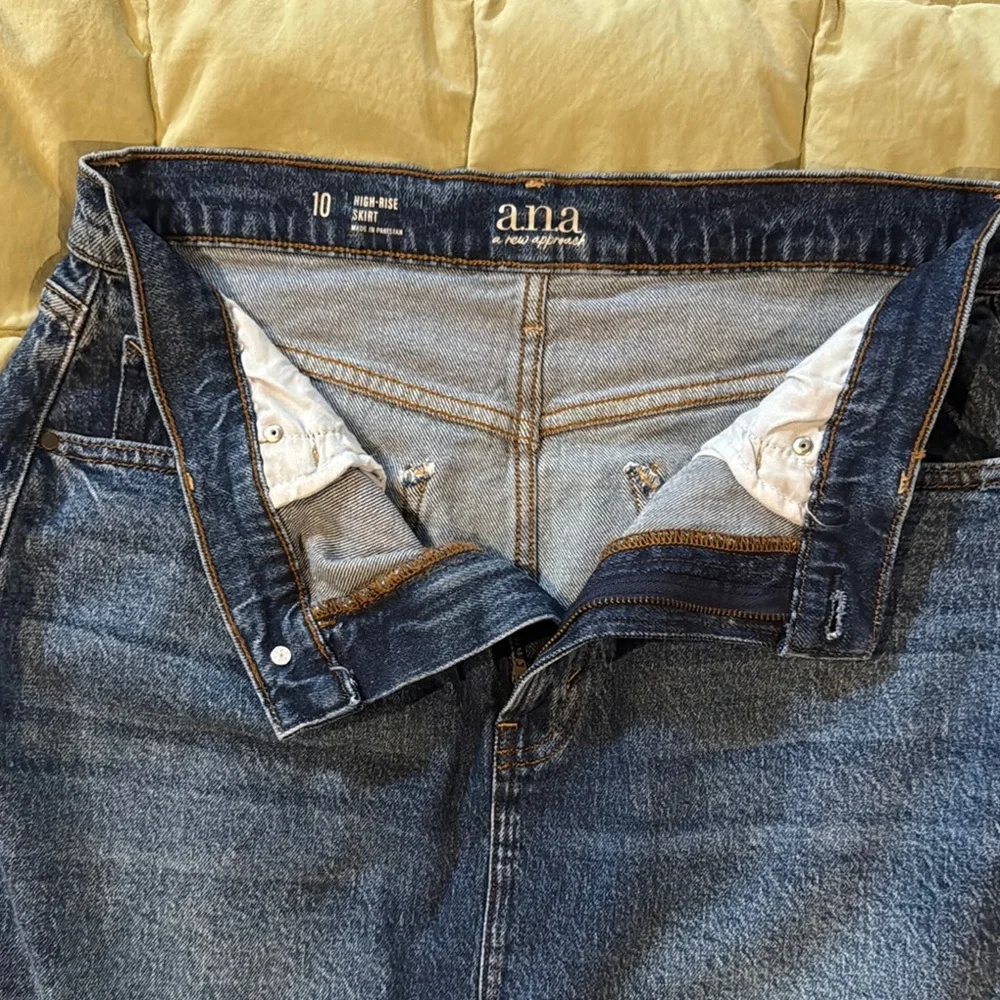 a.n.a Blue High-Waisted Long Denim Skirt with Vintage Appeal - Picture 2 of 5